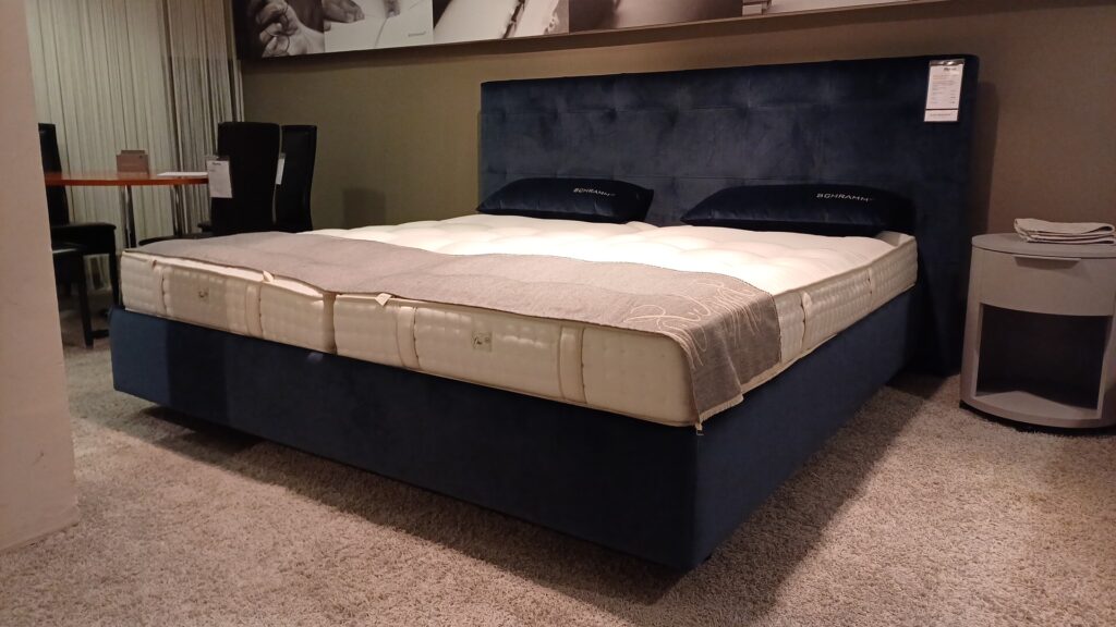 Schramm Boxspringbett Gala28 + Quadro